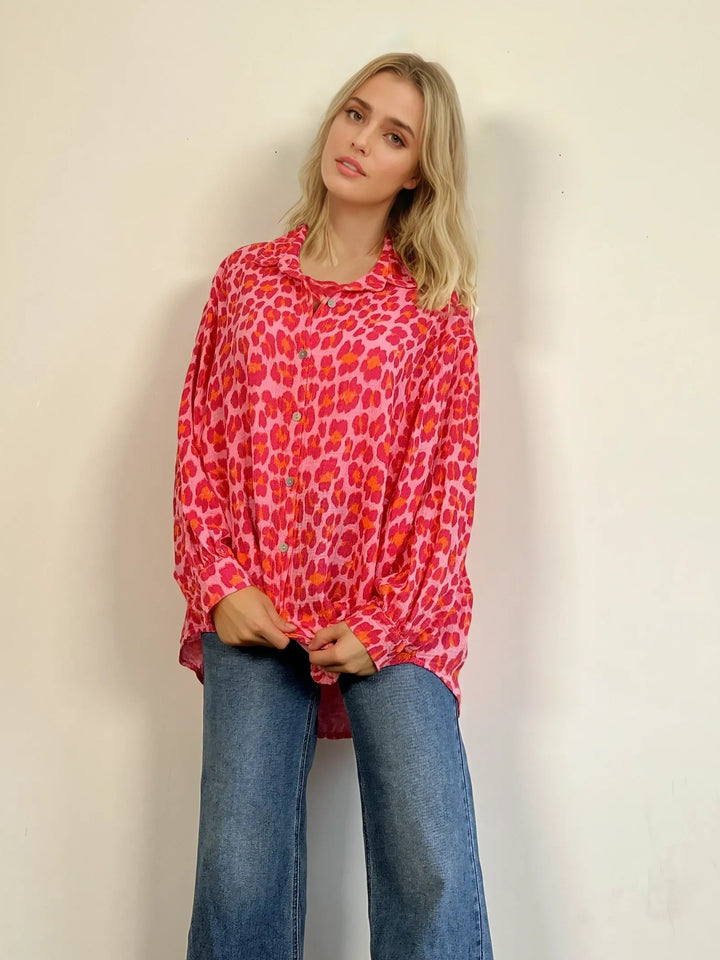 Kurze Musselin Hemdbluse (Leomuster Rosa Pink)