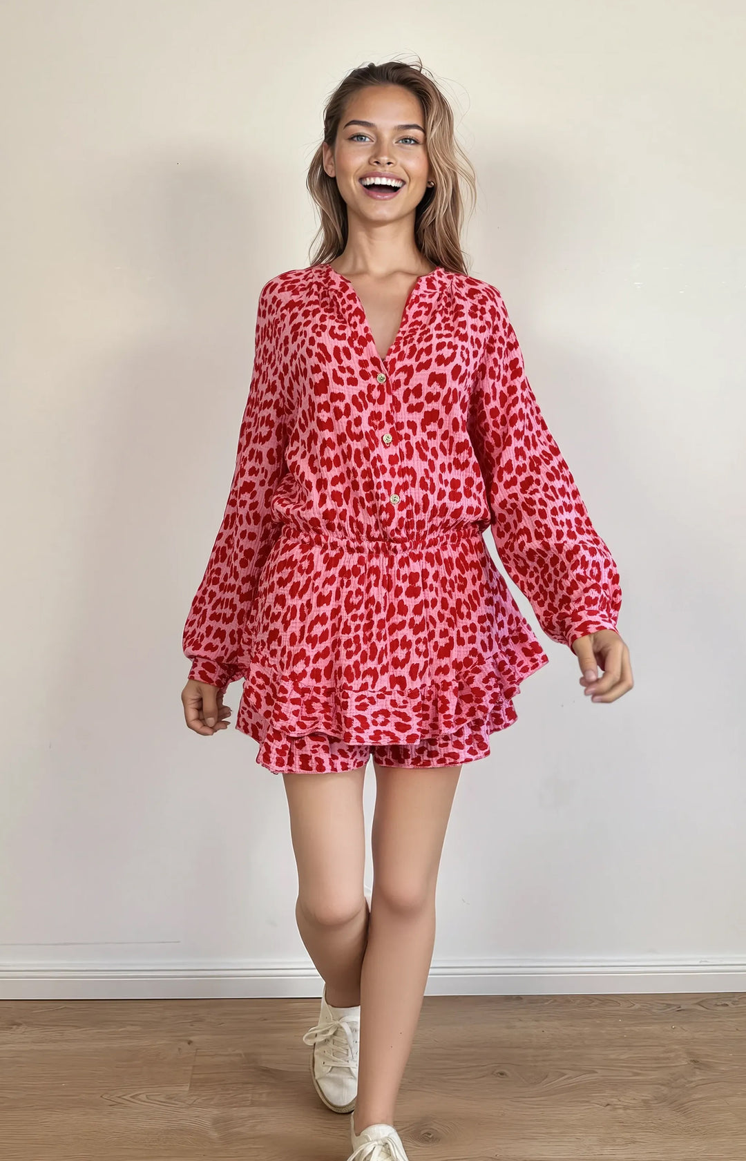 Kurzer Musselin-Jumpsuit in Leo-Optik (Rosa Rot)