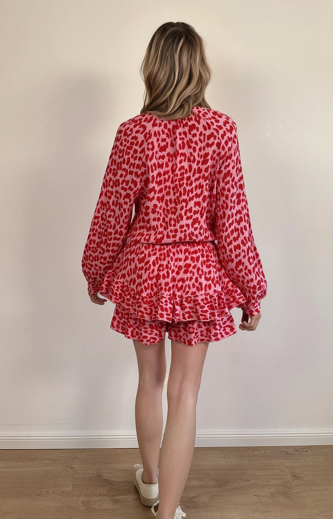 Kurzer Musselin-Jumpsuit in Leo-Optik (Rosa Rot)