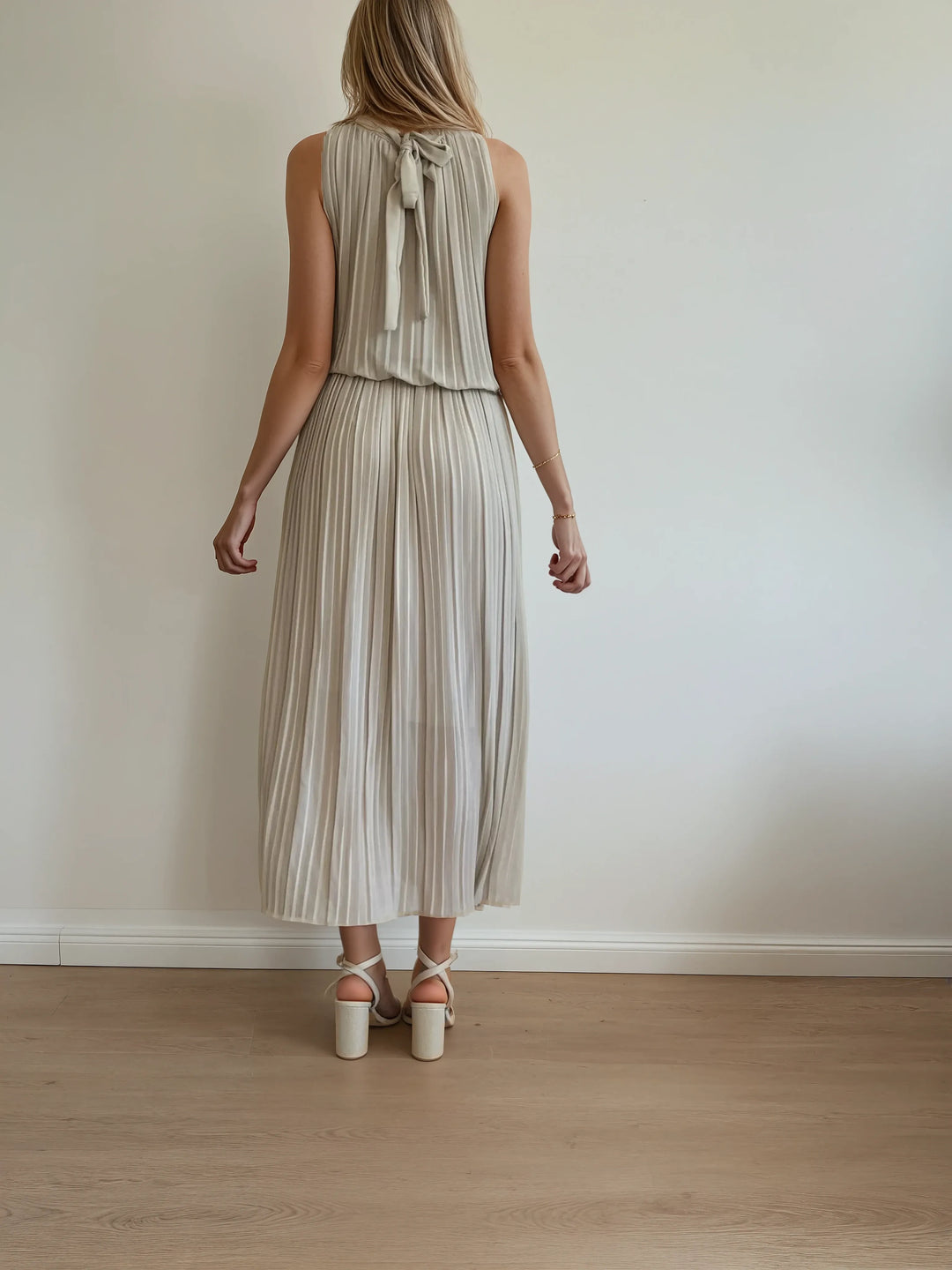 Langes Plissee-Kleid (Beige)